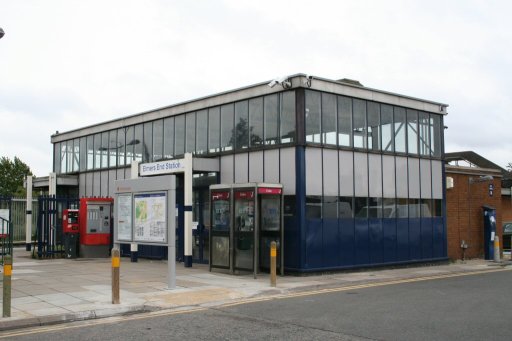Croydon Tramlink tram stop at Elmers End