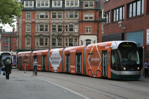 Nottingham Express Transit tram 201 at Goldsmith Street