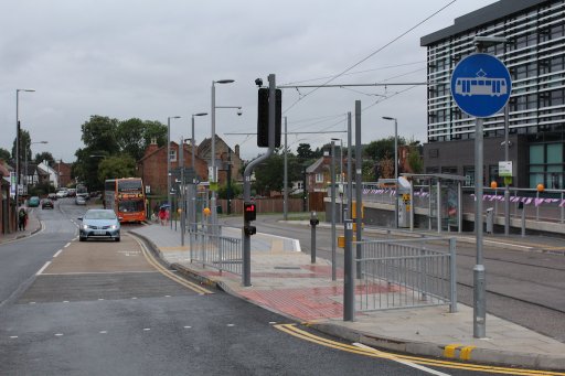 Nottingham Express Transit tram stop at High Road - Central College