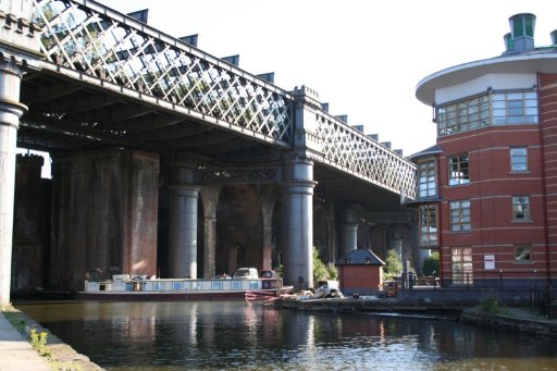 Metrolink altrincham route at Castlefields