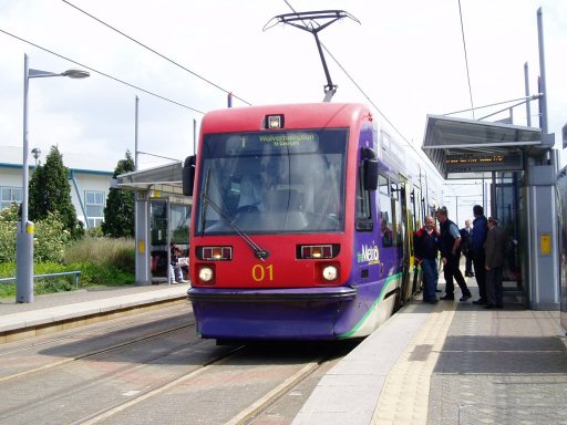 Midland Metro tram 01 at Wednesbury, Great Western Street stop