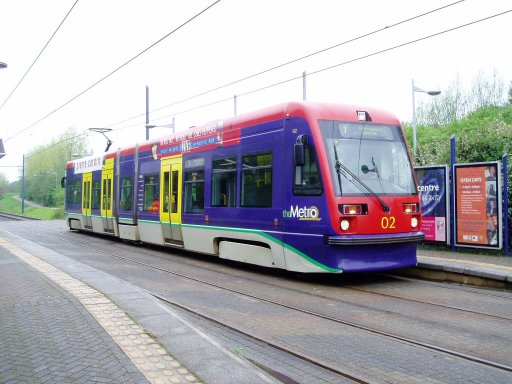 Midland Metro tram 02 at Loxdale stop
