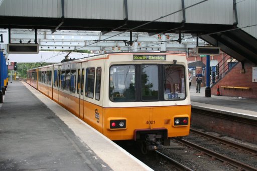 Tyne and Wear Metro unit 4001 at Whitley Bay station