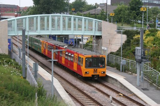 Tyne and Wear Metro unit 4008 at University station