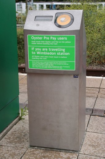 Croydon Tramlink Oyster ticket machine