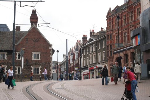 Croydon Tramlink croydon route at Crown Hill