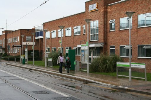 Croydon Tramlink tram stop at Reeves Corner