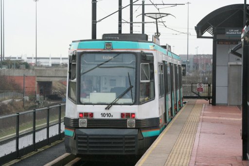 Metrolink tram 1010 at Pomona stop