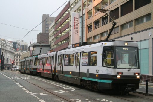 Metrolink tram 1021 at High Street