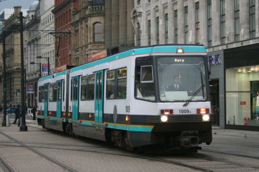 Metrolink tram 1009 at Piccadilly Gardens
