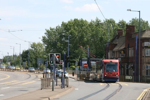 Midland Metro tram 16 at Bilston Road, Wolverhampton