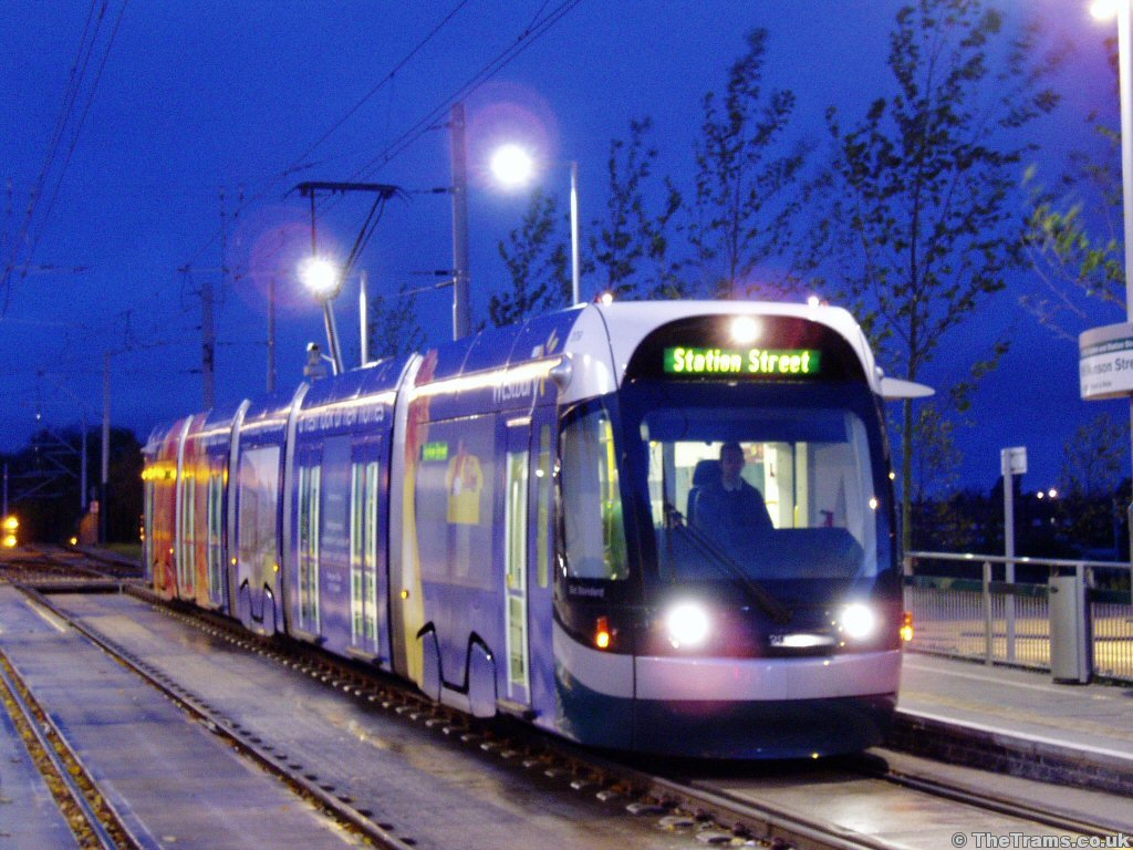 Picture of Nottingham Express Transit tram 209 at Wilkinson Street stop ...