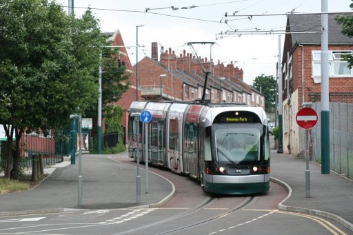 Nottingham Express Transit tram 210 at Gladstone Street