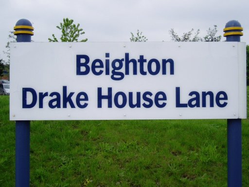 Sheffield Supertram sign at Beighton/Drake House Lane stop