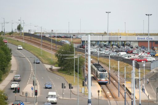 Sheffield Supertram tram halfway route at Westfield