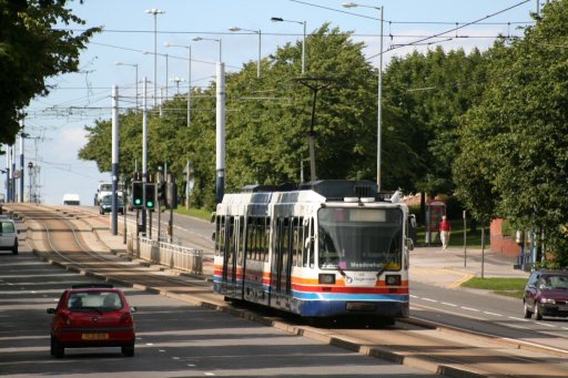 Sheffield Supertram tram 125 at Ridgeway Road
