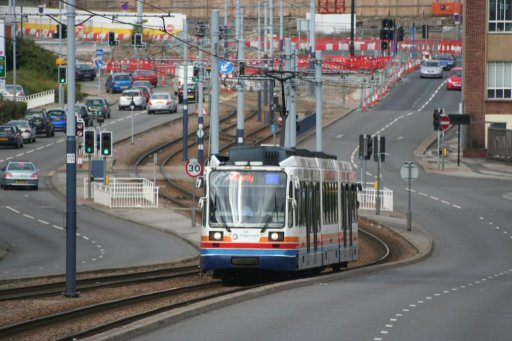 Sheffield Supertram tram 121 at Netherthorpe Road